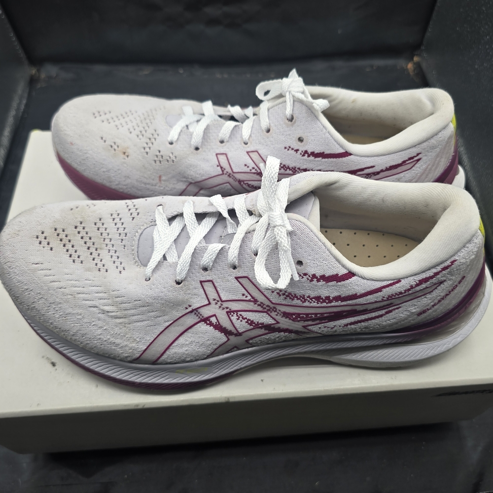 ASICS Women's‎ White and Purple Athletic Shoes